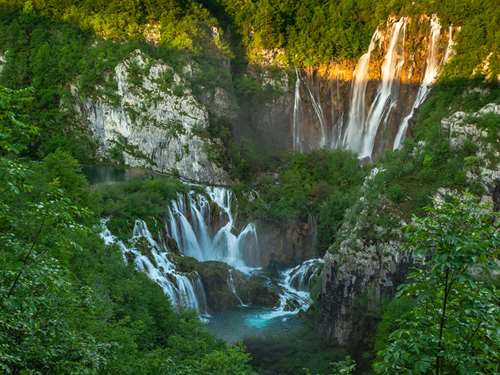 Visit Plitvice Lakes National Park 